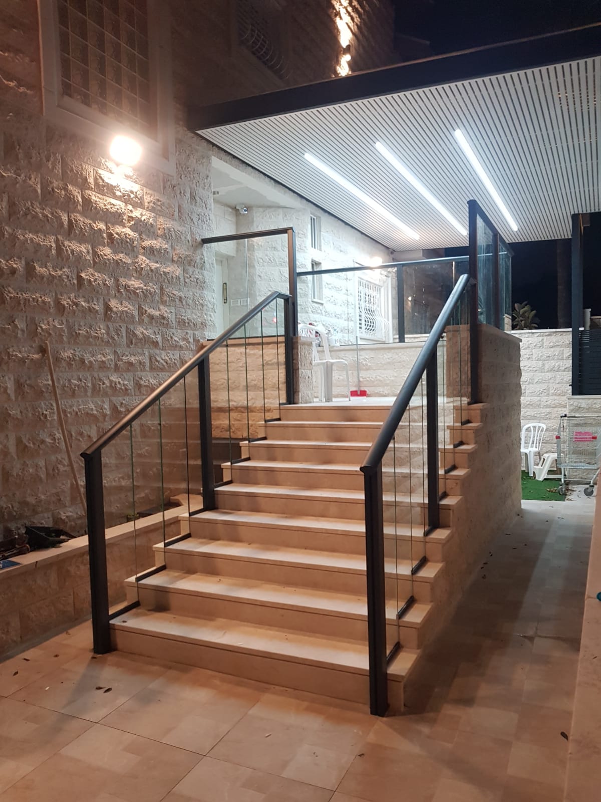 מעקות אלומיניום בחולון