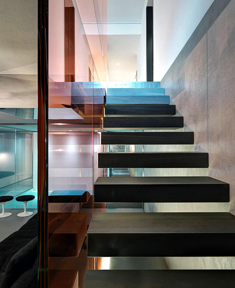 מעקה מדרגות מודרני